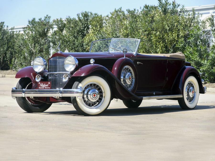  Packard Individual Custom Eight Convertible Victoria by Dietrich 1932 года  (фото 1 из 16)